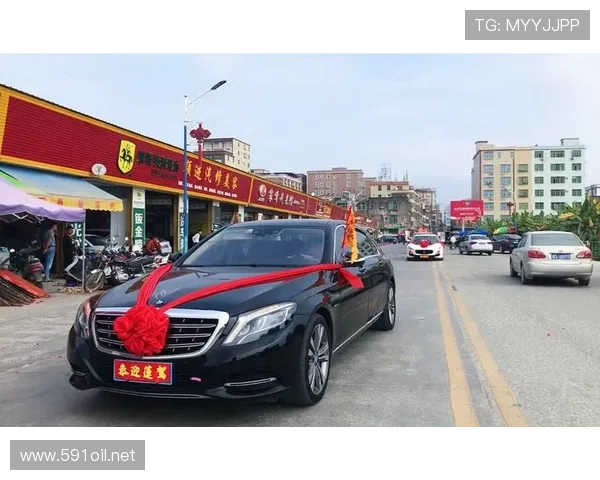 张琳芃一出门就是豪车开路护卫队，这是走红毯还是去踢球？